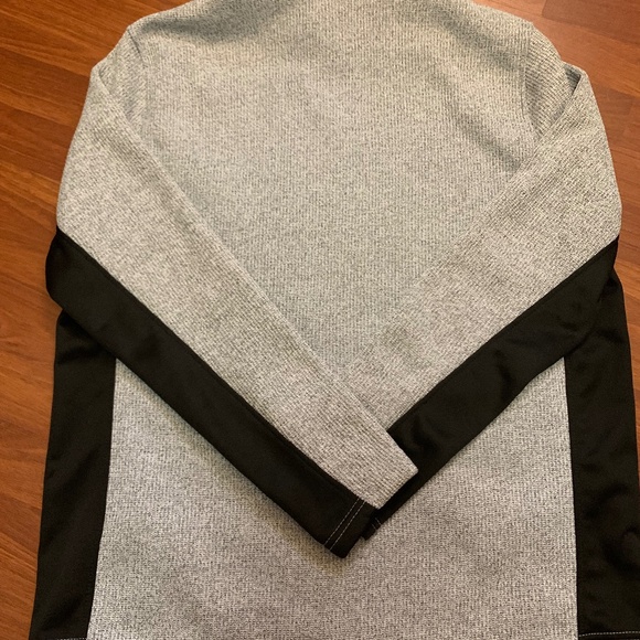 Eddie Bauer men’s full zip up knit jacket in light grey and black - Picture 4 of 10